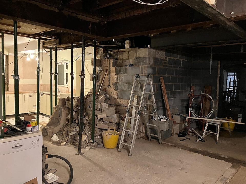 Demolition and propping during a major structural alteration